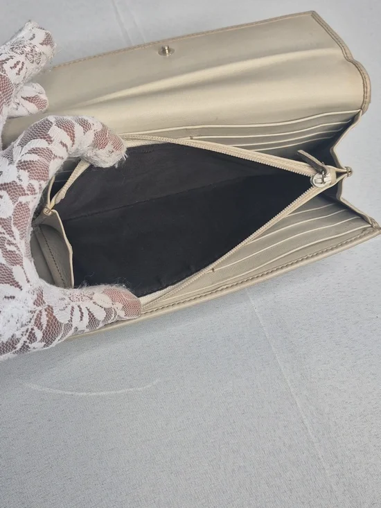 Gucci Beige Brown GG Supreme Continental Wallet with Green-Red Web - Picture 13 of 17